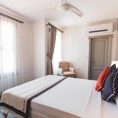 Kapya Cunda Hotel Ayvalı