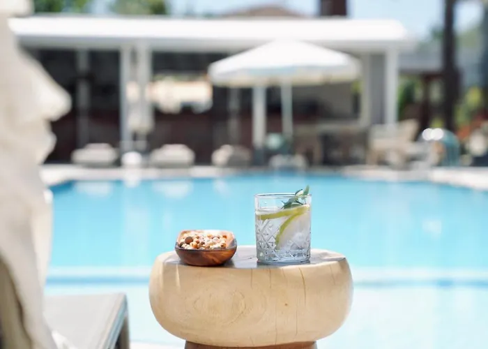 Hotel Kapya Cunda 3*