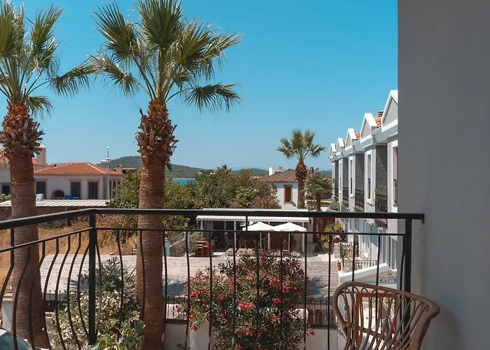 Hotel Kapya Cunda 3*